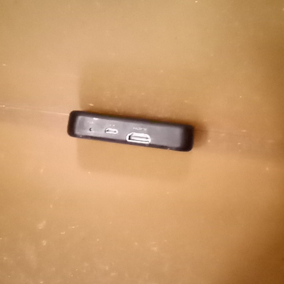 Black Roku device - Picture 3 of 4